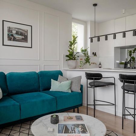 Stylowy Apartament Przy Metrze Warsaw Ngoại thất bức ảnh
