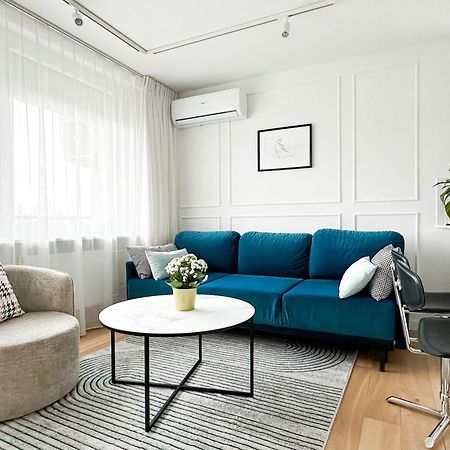 Stylowy Apartament Przy Metrze Warsaw Ngoại thất bức ảnh