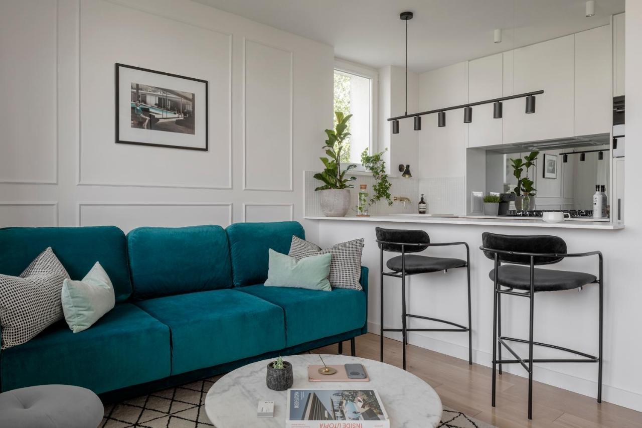 Stylowy Apartament Przy Metrze Warsaw Ngoại thất bức ảnh