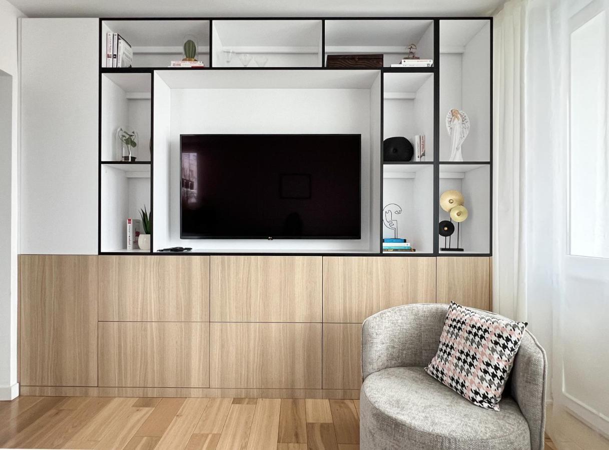 Stylowy Apartament Przy Metrze Warsaw Ngoại thất bức ảnh