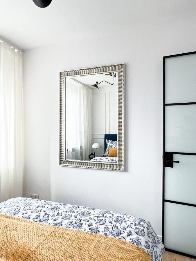 Stylowy Apartament Przy Metrze Warsaw Ngoại thất bức ảnh